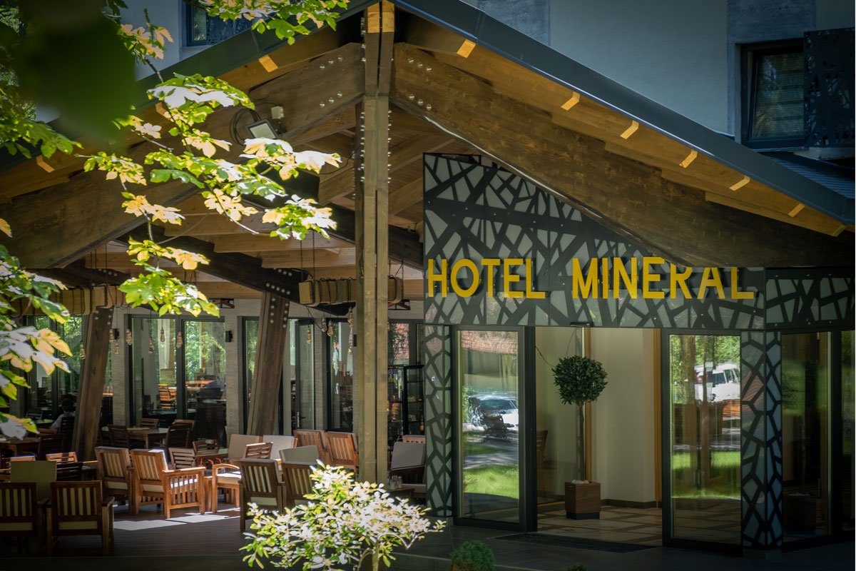 Entrance of Hotel Mineral